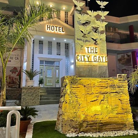 The City Gate Hotel ซารานเดอ ภายนอก รูปภาพ